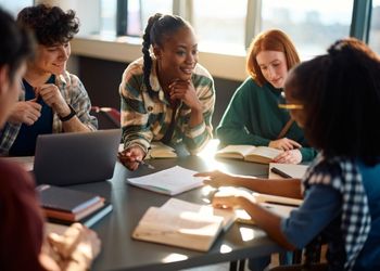 chargé des relations sociales