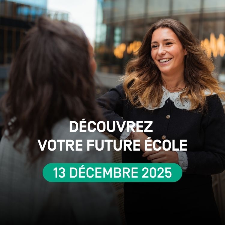 Etudiantes en tenues professionnelles dans un quartier d'affaire